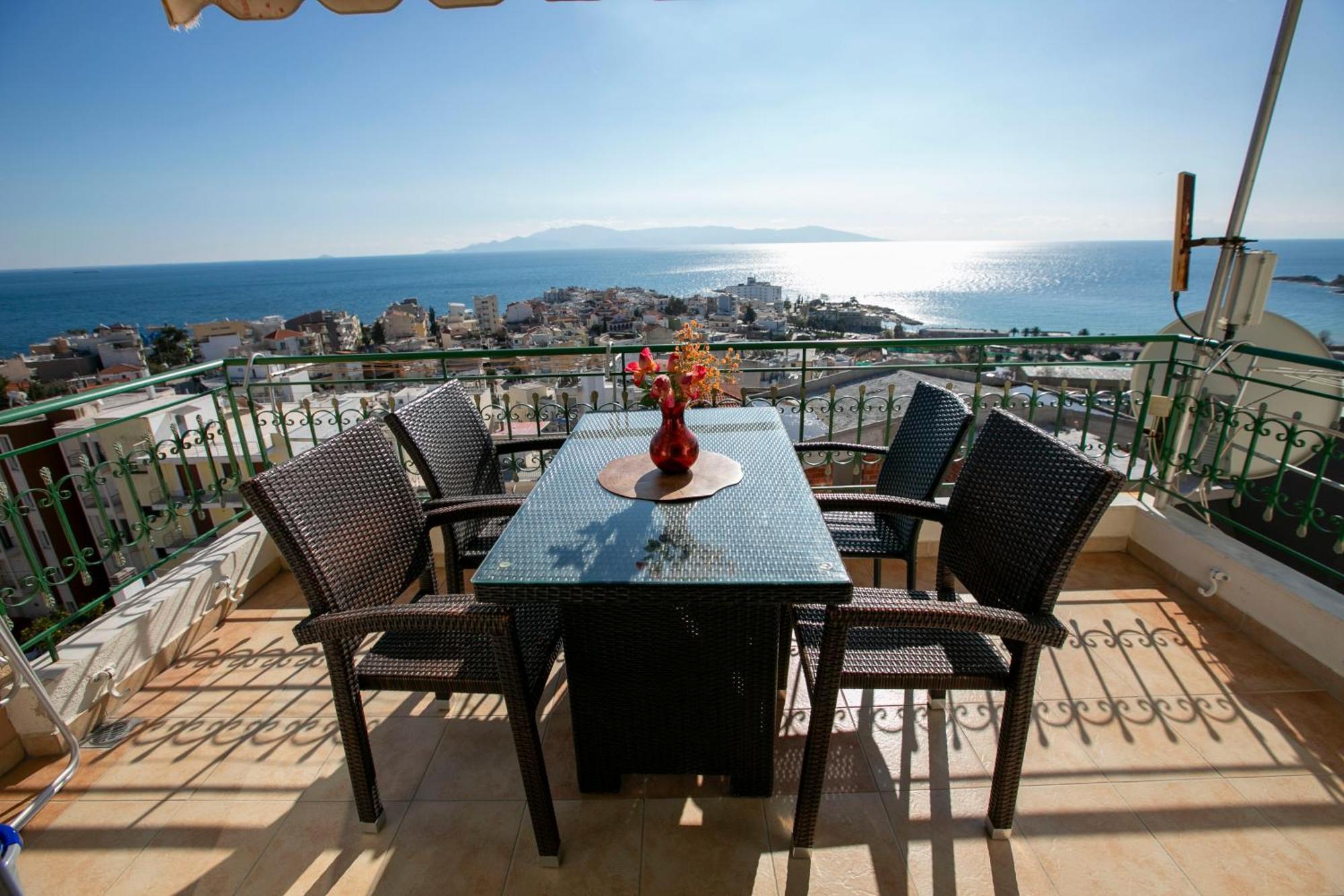 Blue Sky Appartment Kavala Exteriör bild